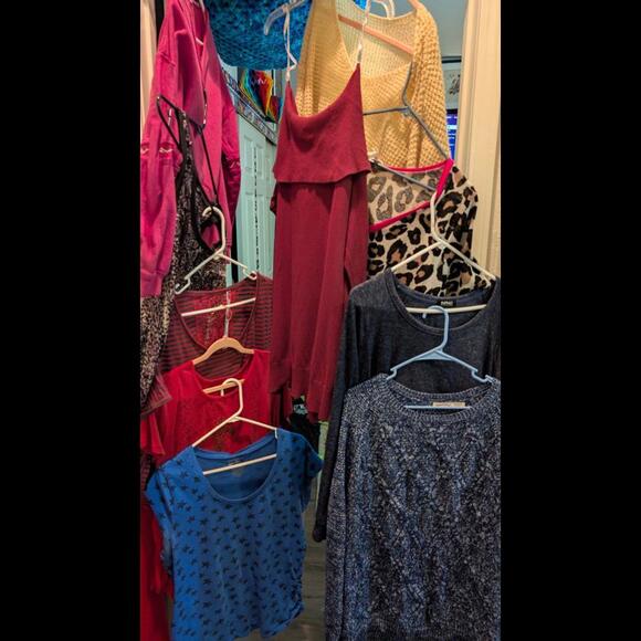 Assorted Women's Tops - Casual and Stylish Mix - Picture 1 of 9
